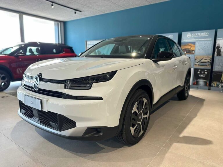 Citroen C4 - PureTech 130 S&S EAT8 Plus Km0