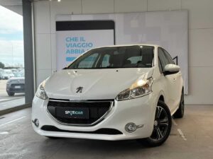 Peugeot 208 - PureTech 82 5 porte Allure